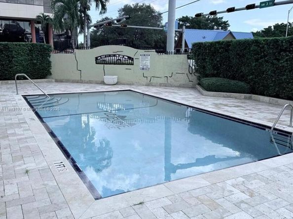 300 NW 42nd Ave 109, Miami FL 33126