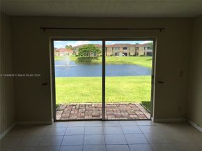 909 Twin Lakes Dr 3F, Coral Springs FL 33071