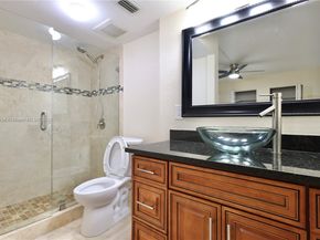 909 Twin Lakes Dr 3F, Coral Springs FL 33071