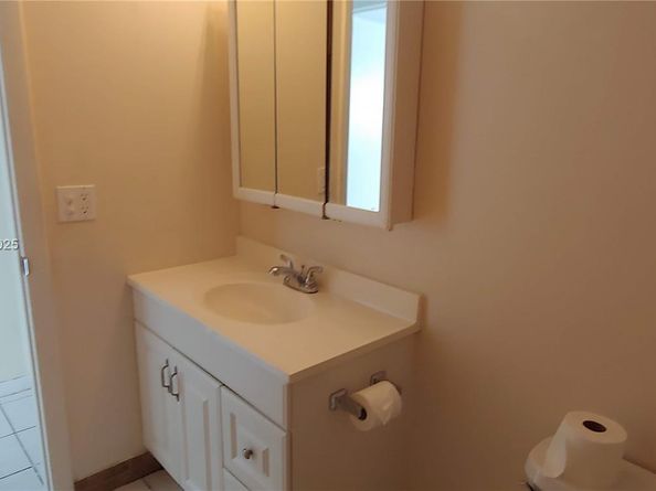 1400 NE 54th St 206, Fort Lauderdale FL 33334