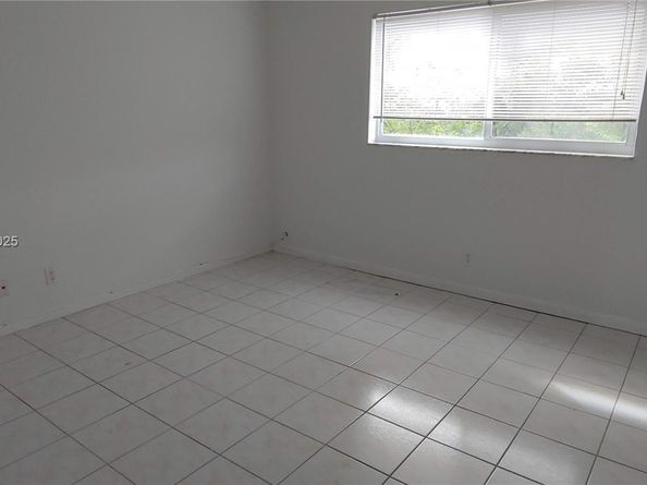 1400 NE 54th St 206, Fort Lauderdale FL 33334