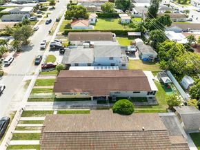 9311 SW 37th St, Miami FL 33165