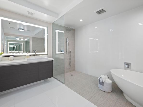 300 Sunny Isles Blvd 41501, Sunny Isles Beach FL 33160