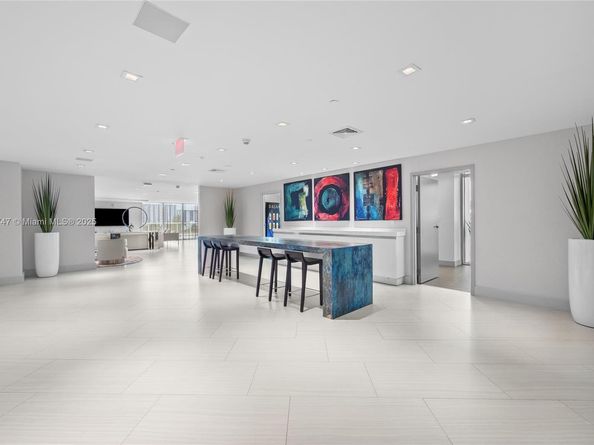300 Sunny Isles Blvd 41501, Sunny Isles Beach FL 33160