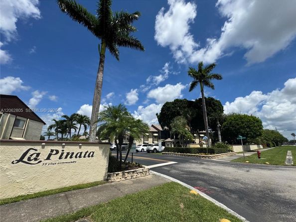 5773 La Pinata Blvd A1, Green Acres FL 33463