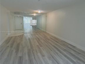 443 NE 195th St 338, Miami FL 33179