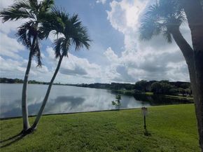 443 NE 195th St 338, Miami FL 33179