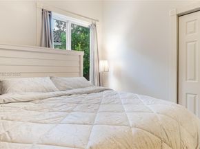 2310 NW 189th Ave, Pembroke Pines FL 33029