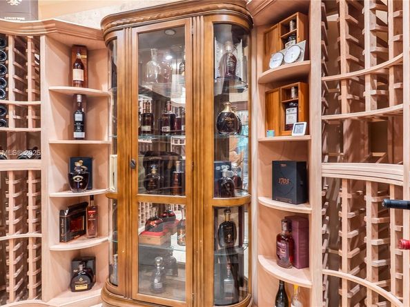 2310 NW 189th Ave, Pembroke Pines FL 33029