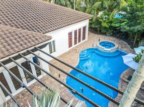 2310 NW 189th Ave, Pembroke Pines FL 33029