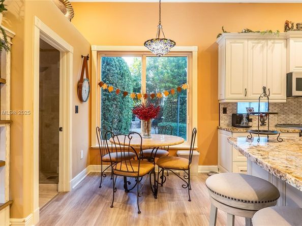 2310 NW 189th Ave, Pembroke Pines FL 33029