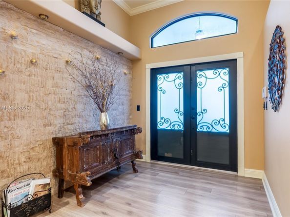 2310 NW 189th Ave, Pembroke Pines FL 33029