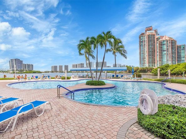 3530 Mystic Pointe Dr 2903, Aventura FL 33180