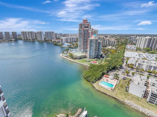 3530 Mystic Pointe Dr 2903, Aventura FL 33180