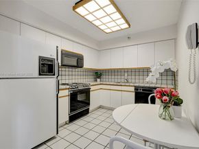 3530 Mystic Pointe Dr 2903, Aventura FL 33180