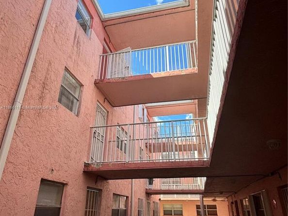 19781 SW 114th Ave 143, Miami FL 33157