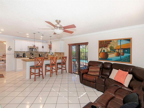 13137 SW 3rd St, Miami FL 33184