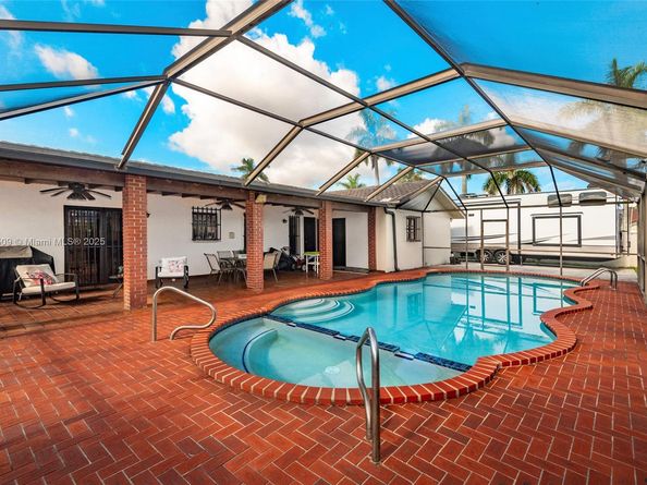 13137 SW 3rd St, Miami FL 33184