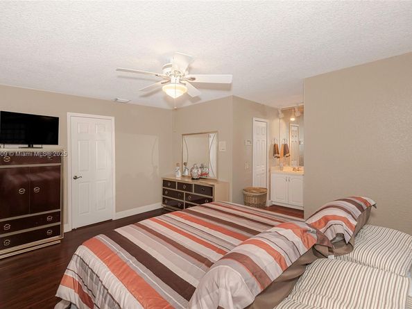 13137 SW 3rd St, Miami FL 33184