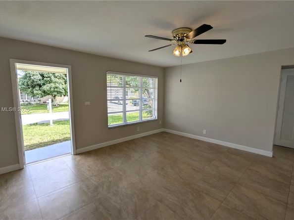 5709 NW 64th Way, Tamarac FL 33321