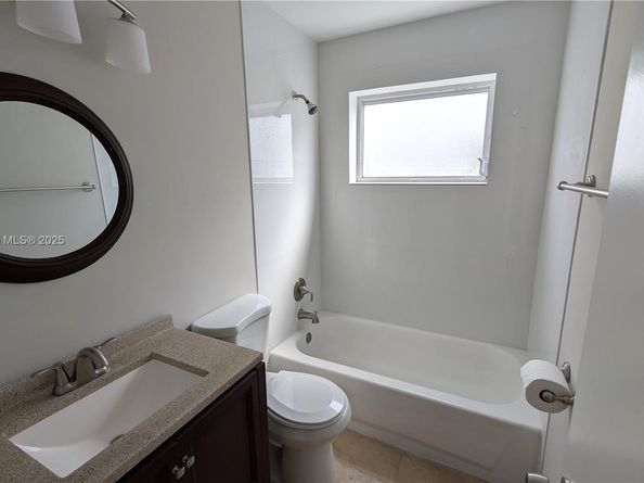 5709 NW 64th Way, Tamarac FL 33321