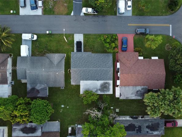 5709 NW 64th Way, Tamarac FL 33321