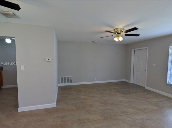 5709 NW 64th Way, Tamarac FL 33321