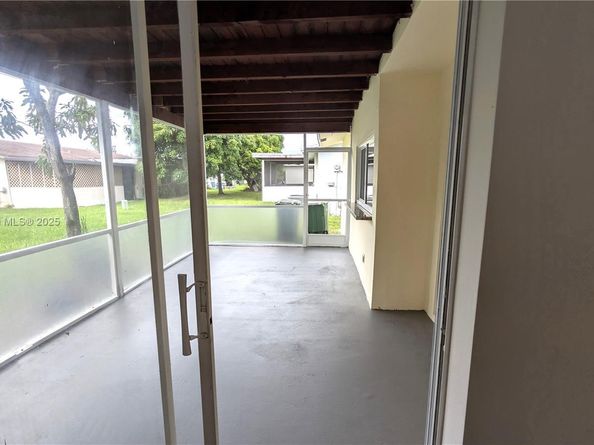 5709 NW 64th Way, Tamarac FL 33321