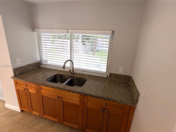 5709 NW 64th Way, Tamarac FL 33321