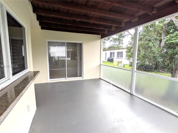 5709 NW 64th Way, Tamarac FL 33321