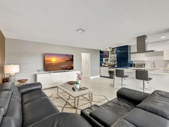 2866 NE 30th St 19, Fort Lauderdale FL 33306