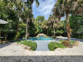 6065 SW 133rd St, Pinecrest FL 33156