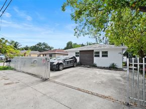2788 NW 48th St, Miami FL 33142