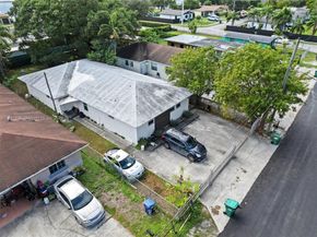 2788 NW 48th St, Miami FL 33142