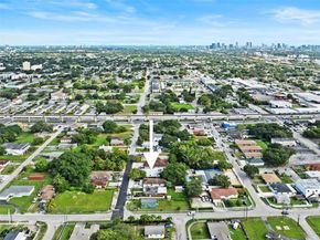 2788 NW 48th St, Miami FL 33142