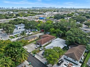 2788 NW 48th St, Miami FL 33142