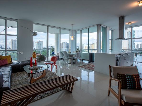 3131 NE 188th St 21002, Aventura FL 33180