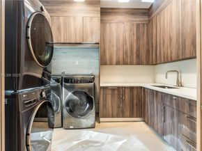 10395 SW 67th Ave, Pinecrest FL 33156