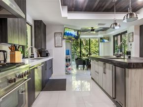 10395 SW 67th Ave, Pinecrest FL 33156