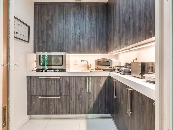 10395 SW 67th Ave, Pinecrest FL 33156