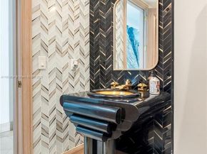 10395 SW 67th Ave, Pinecrest FL 33156