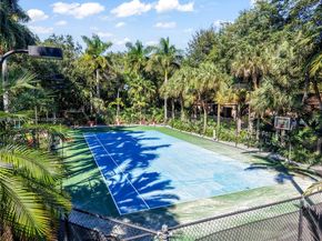 10395 SW 67th Ave, Pinecrest FL 33156