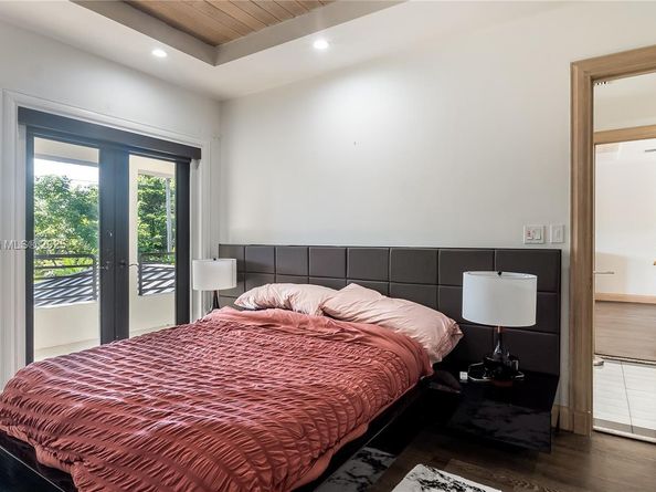 10395 SW 67th Ave, Pinecrest FL 33156