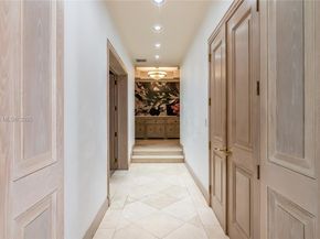 10395 SW 67th Ave, Pinecrest FL 33156