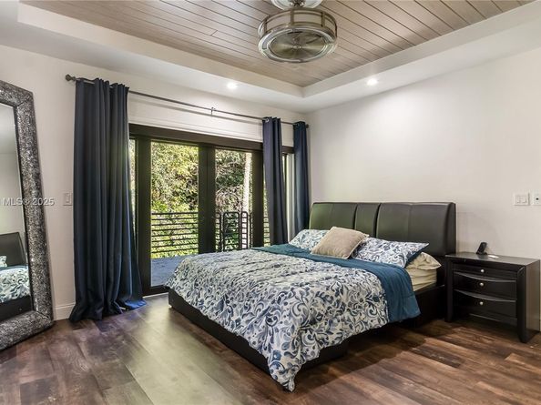 10395 SW 67th Ave, Pinecrest FL 33156