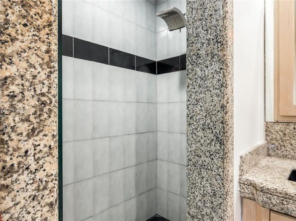 10395 SW 67th Ave, Pinecrest FL 33156