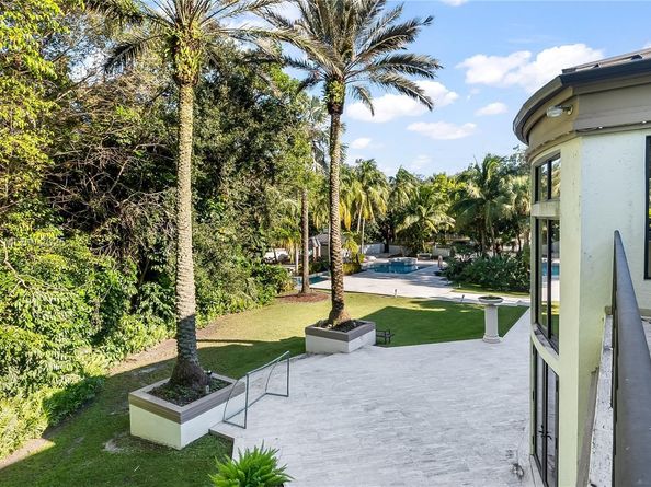 10395 SW 67th Ave, Pinecrest FL 33156