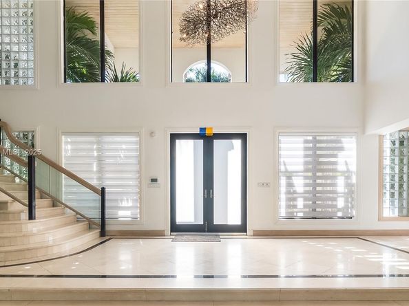 10395 SW 67th Ave, Pinecrest FL 33156