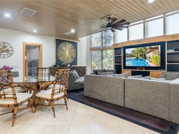 10395 SW 67th Ave, Pinecrest FL 33156