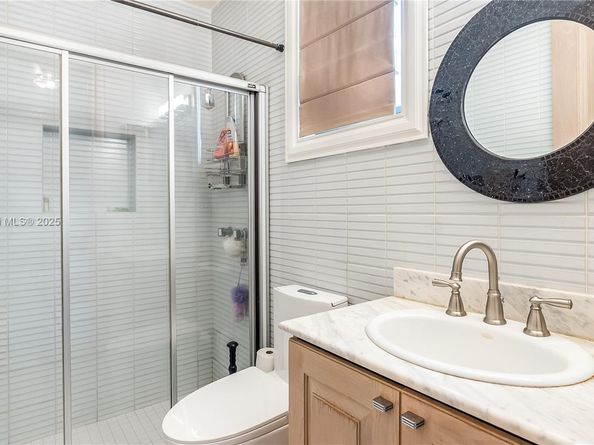 10395 SW 67th Ave, Pinecrest FL 33156